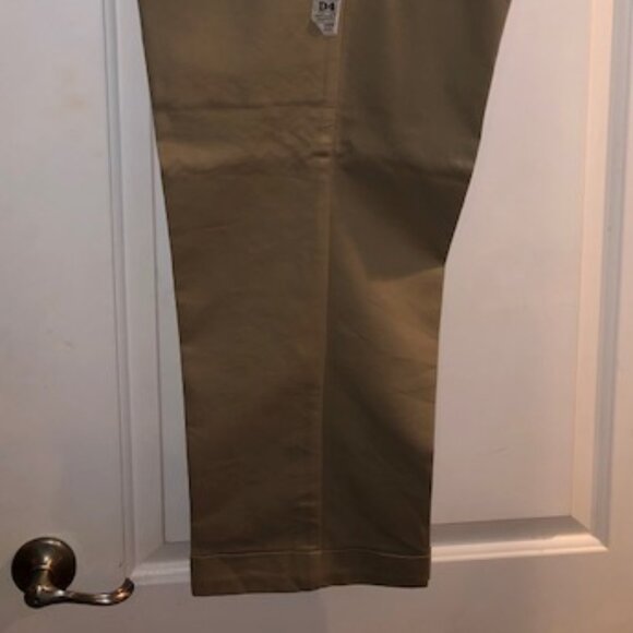 Mens Dockers 38x30 Khaki Pants **New** - Picture 2 of 4